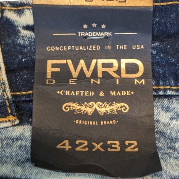FWRD Demin Slim Fit Embroidered Jeans...Size 42/32 - Picture 12 of 12